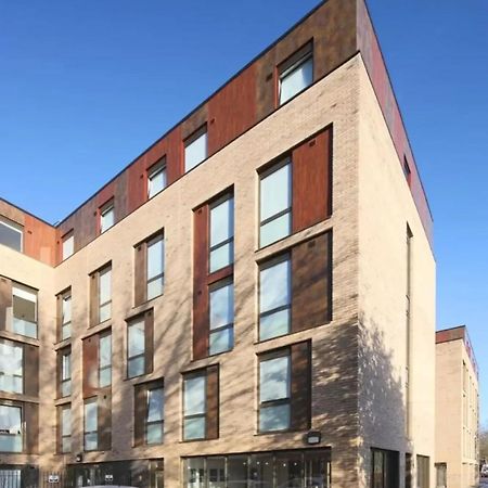 For Students Only Ensuite Bedrooms With Shared Kitchen At Cathedral Point In Винчестер Экстерьер фото