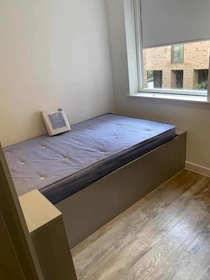 For Students Only Ensuite Bedrooms With Shared Kitchen At Cathedral Point In Винчестер Экстерьер фото
