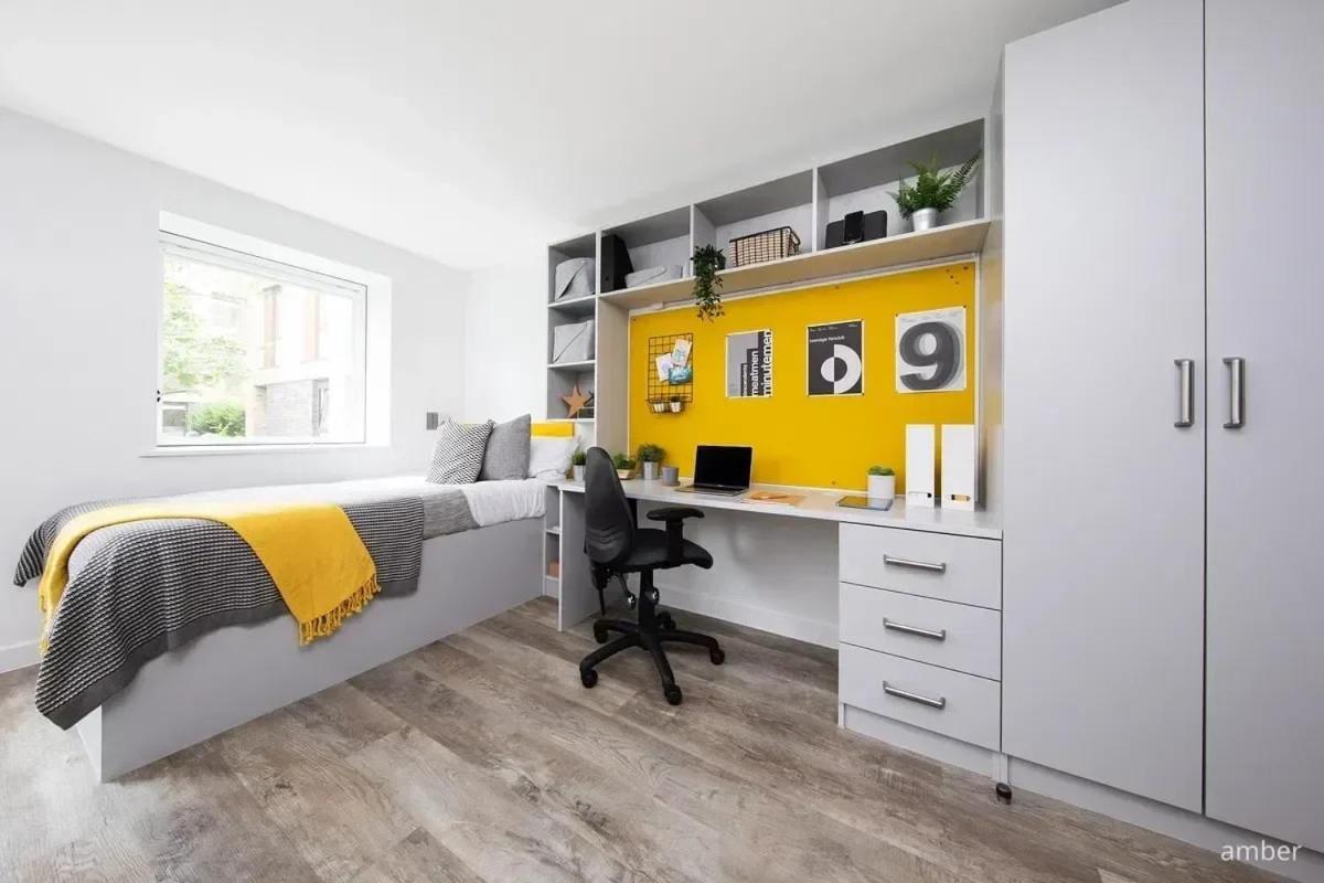 For Students Only Ensuite Bedrooms With Shared Kitchen At Cathedral Point In Винчестер Экстерьер фото